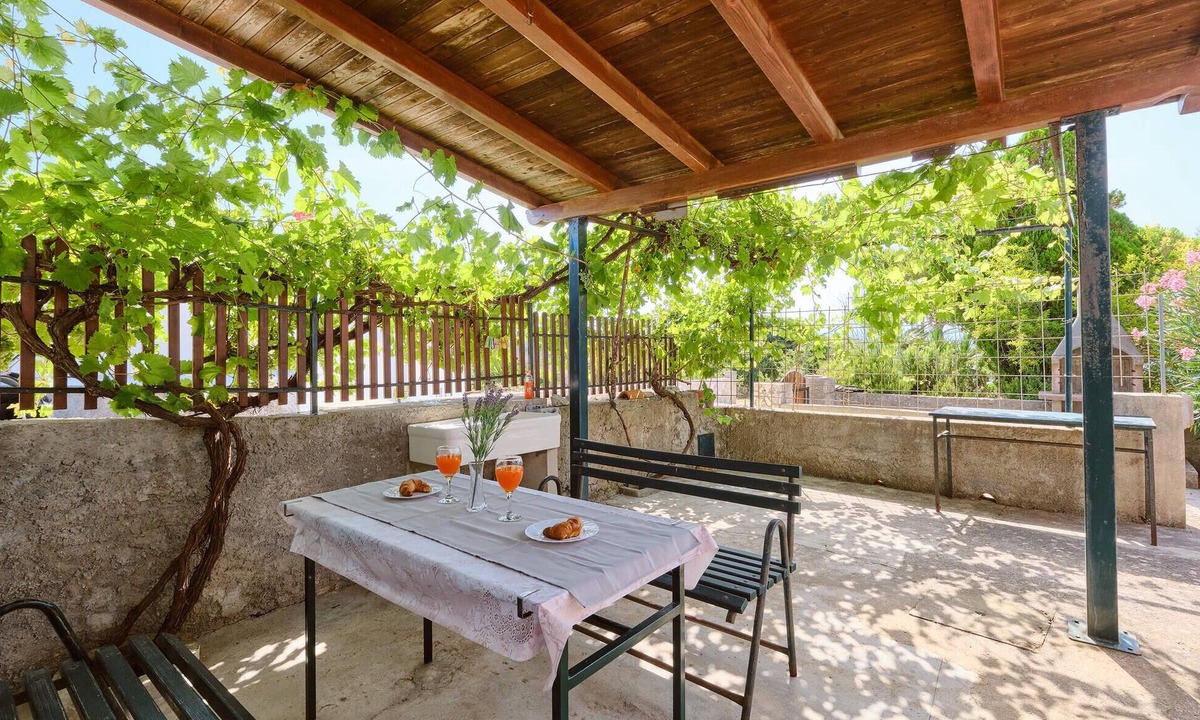Sveti Jakov Apartment | 1 bedroom cozy apartment in Stivan