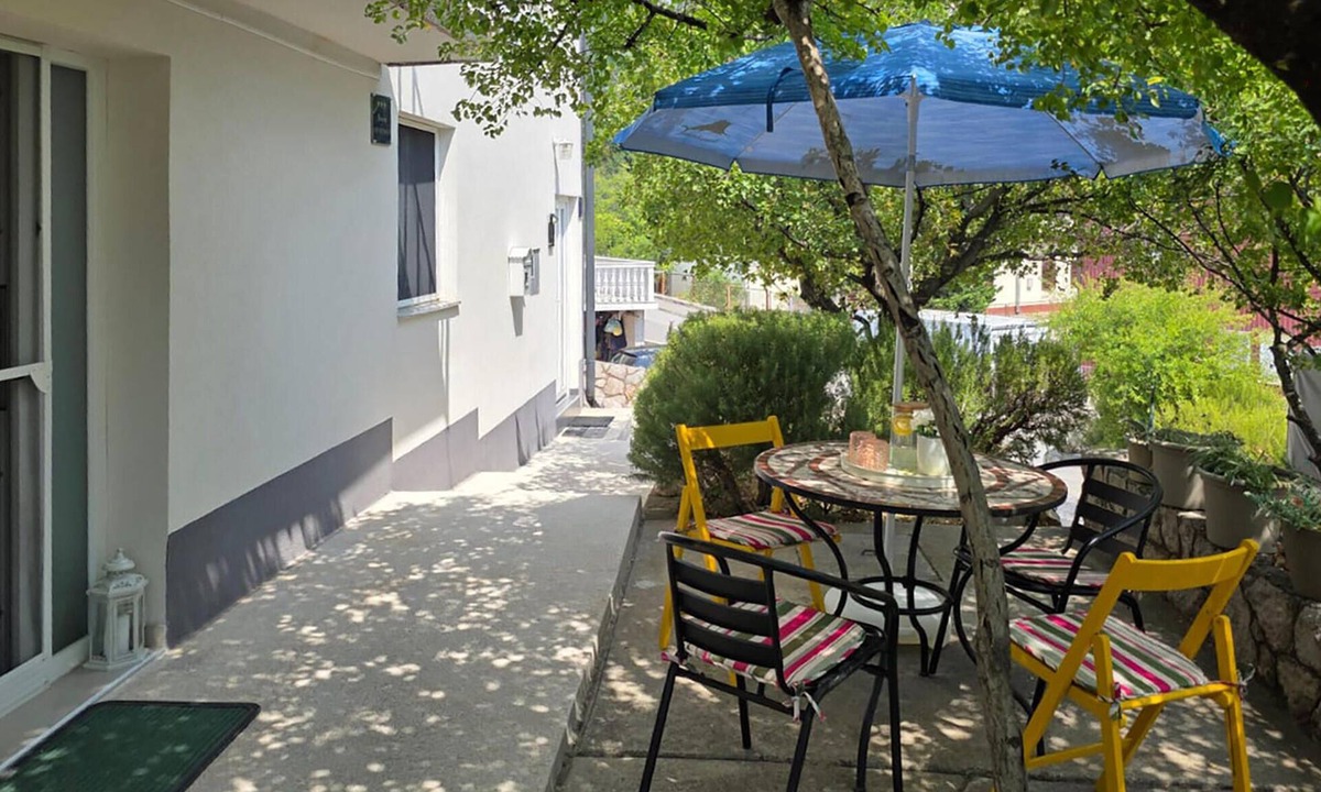 Karlobag Apartment | 1 bedroom lovely apartment in Karlobag