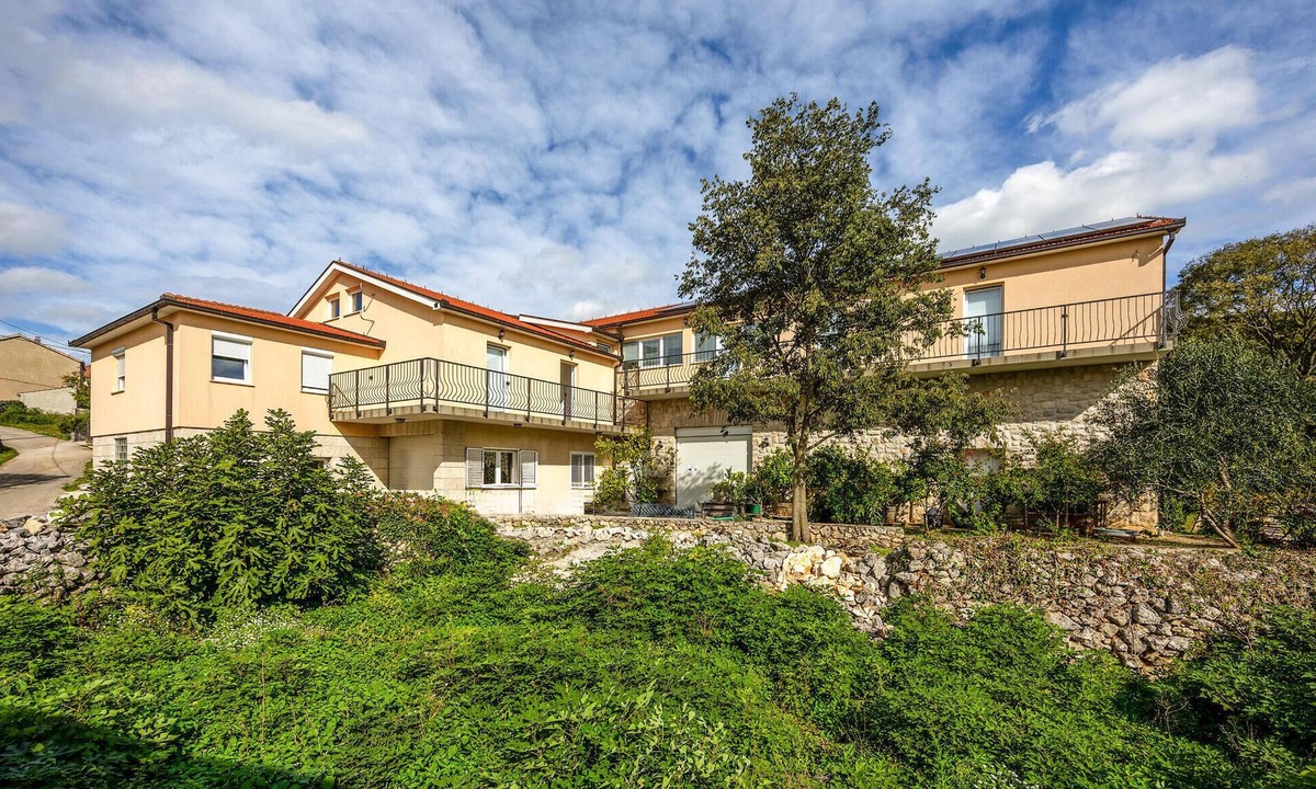 Imotski Apartment | 1 bedroom lovely apartment in Donji Vinjani