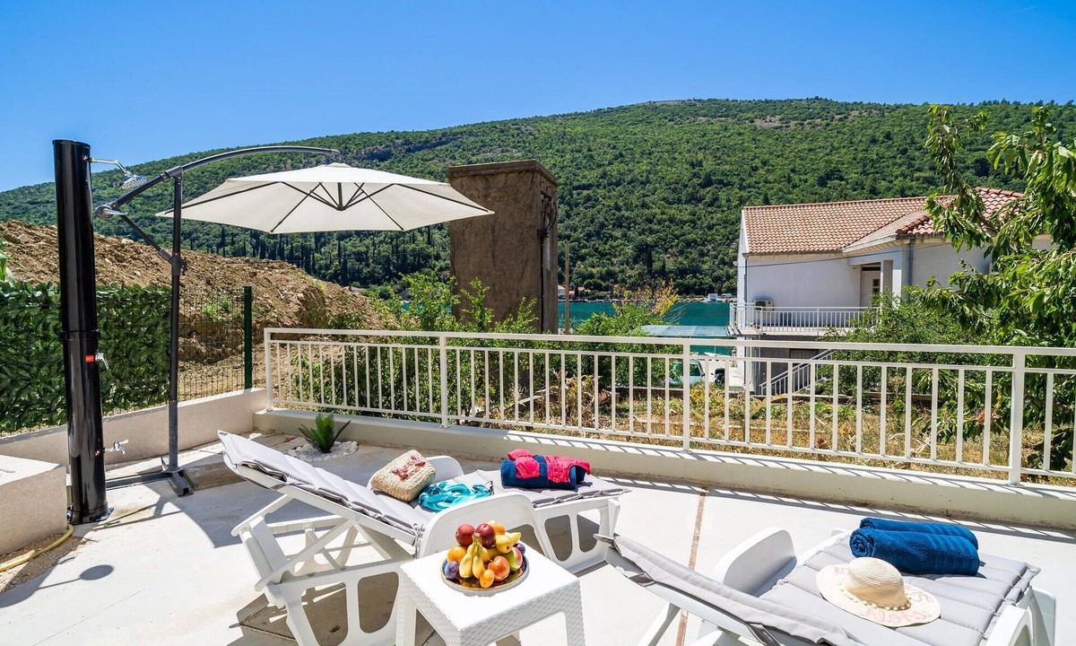 Prijevor Apartment | 1 bedroom nice apartment in Mokosica