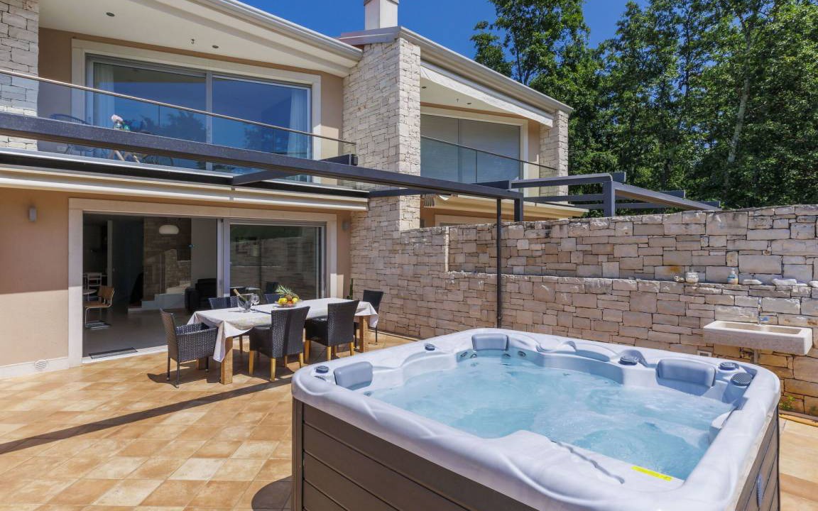 Krizine Other | 160 m² Accommodation ∙ 3 bedrooms ∙ 6 guests