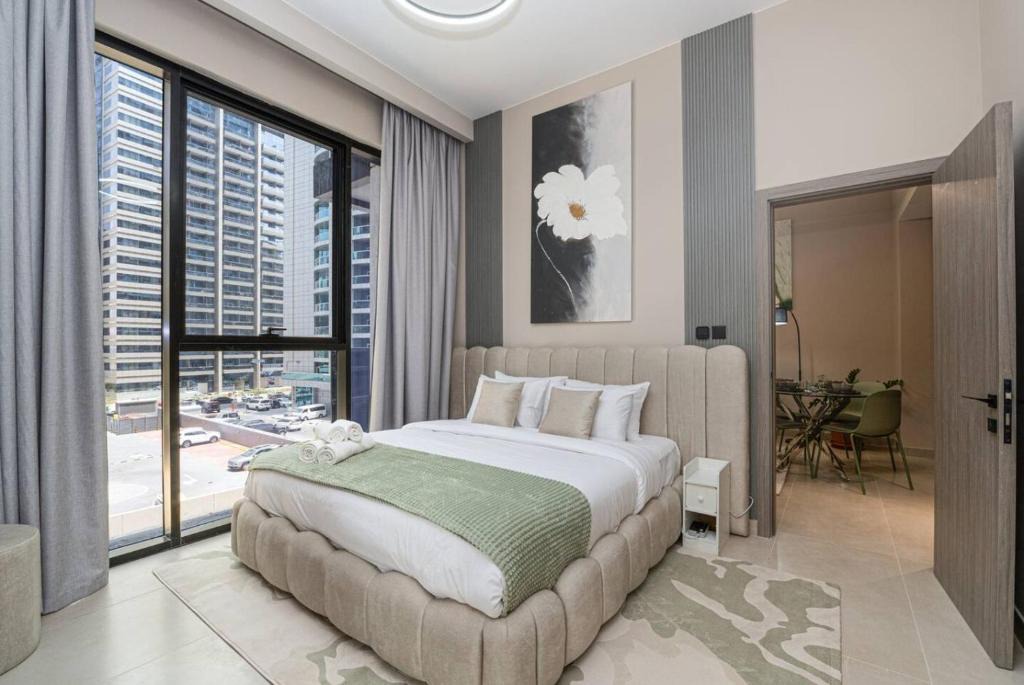 Dubai Sports City Apartment | 1BR short-stay at Golf Vista Heights