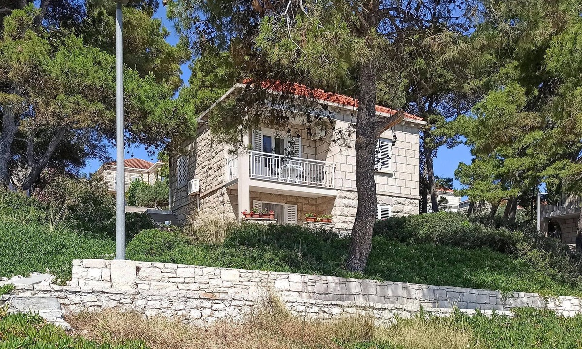 Lumbarda Apartment | 2 bedroom amazing apartment in Lumbarda