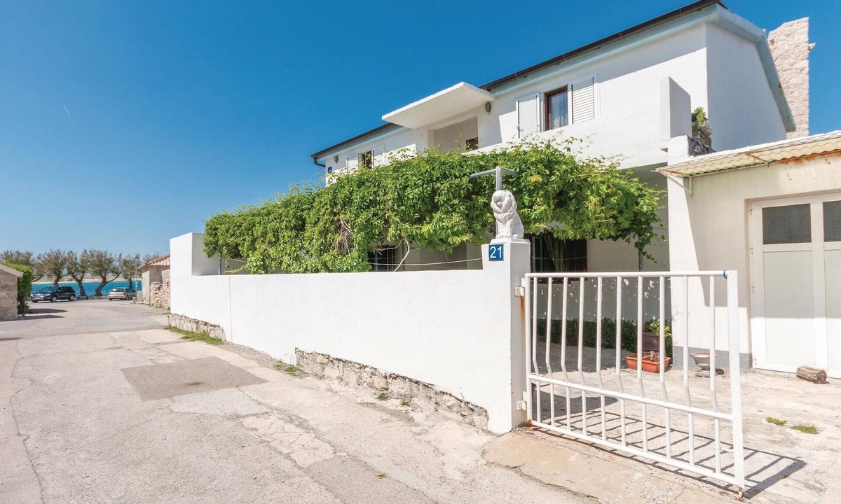 Razanac Apartment | 2 bedroom amazing apartment in Razanac