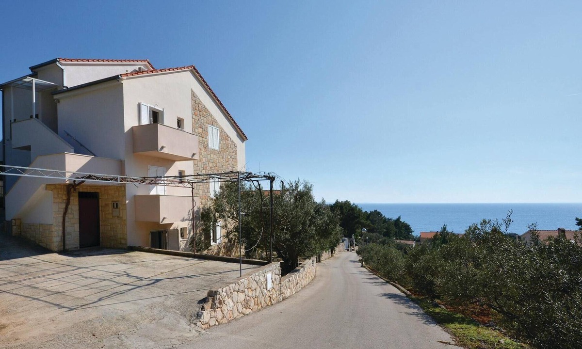 Ivan Dolac Apartment | 2 bedroom awesome apartment in Ivan Dolac