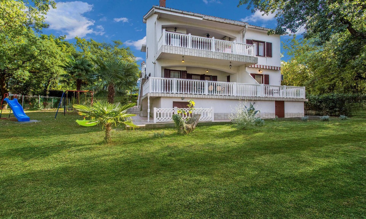 Milcetici Apartment | 2 bedroom awesome apartment in Malinska