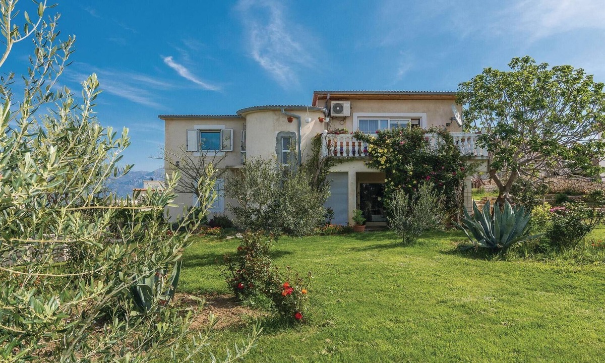 Razanac Apartment | 2 bedroom awesome apartment in Razanac