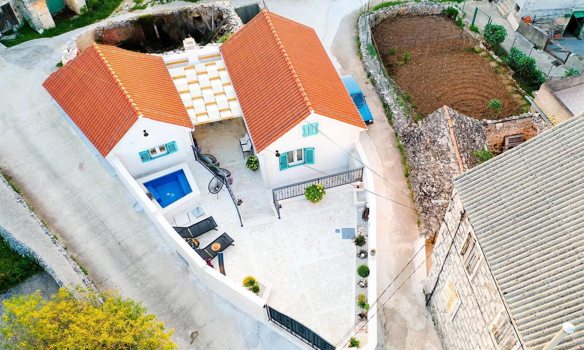 Dracevica House | 2 bedroom beautiful home in Nerezisca