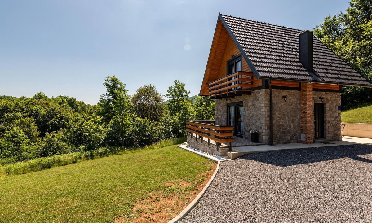 Otocac House | 2 bedroom luxurious home in Lipovlje