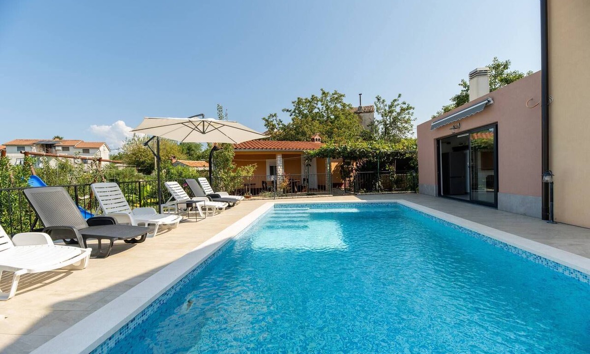 Nedescina House | 2 Cottage Houses 3 bedrooms & private pool