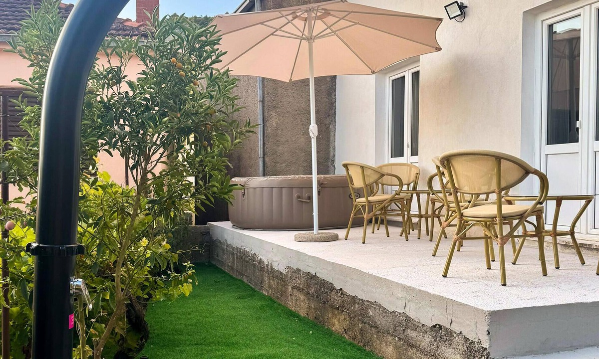 Ston House | 3 bedroom awesome home in Sparagovici