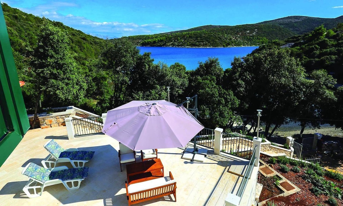 Pucisca House | 3 bedroom beautiful home in Pucisca