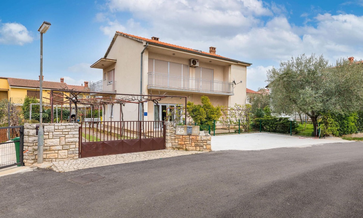 Valbandon Apartment | 3 bedroom nice apartment in Fazana