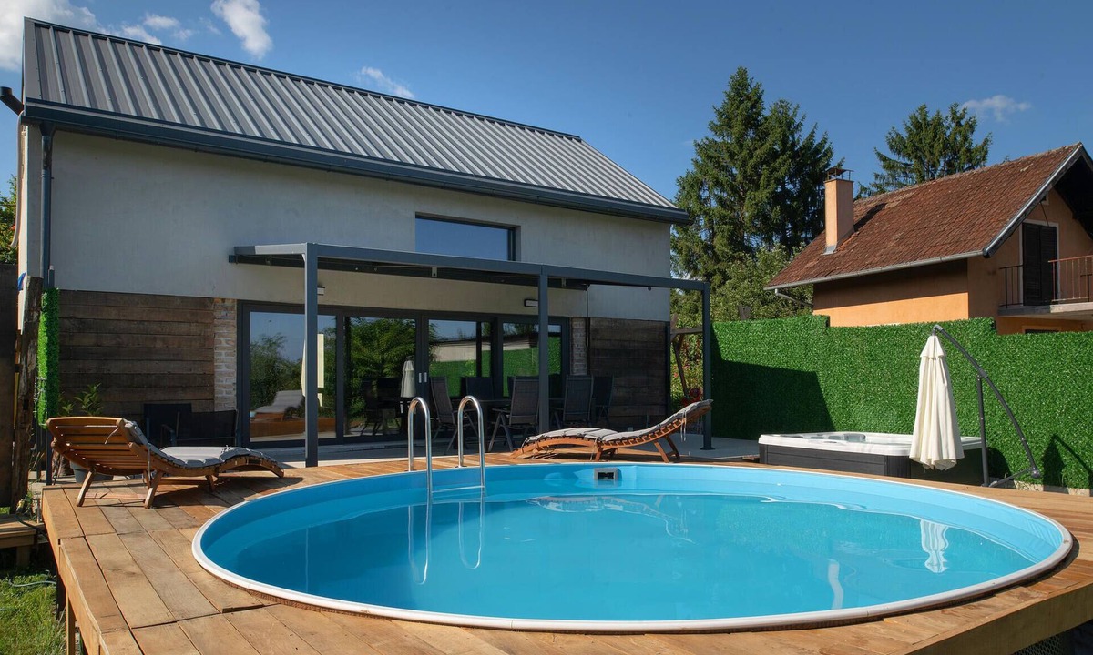 Petrinja House | 3 bedroom nice home in Vurot