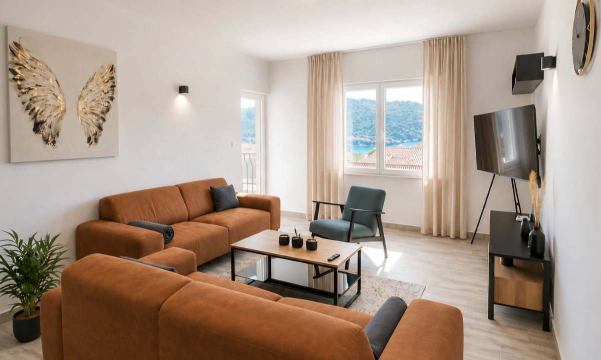 Mokosica Apartment | 3-bedroom Sea View Home with Private Parking