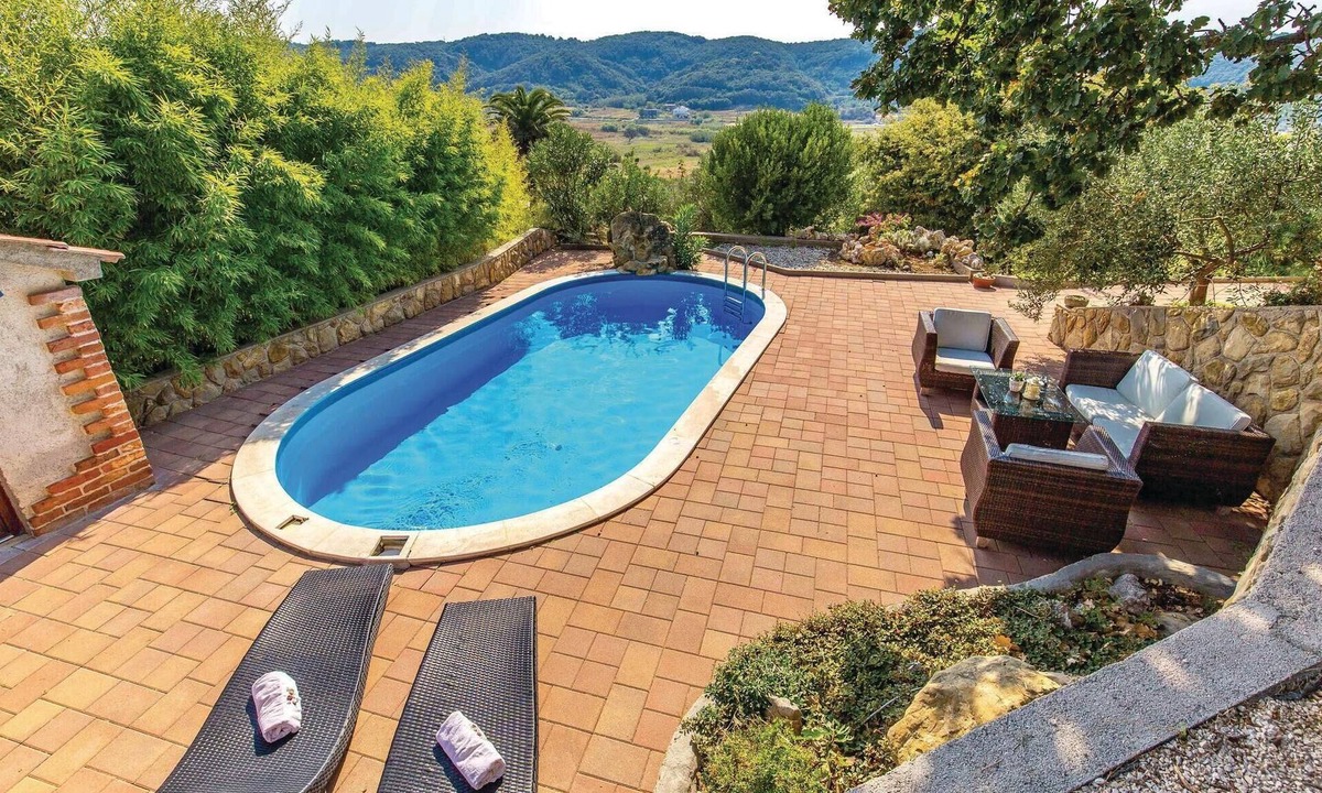 Supetarska Draga Apartment | 3 bedroom stunning apartment in Supetarska Draga