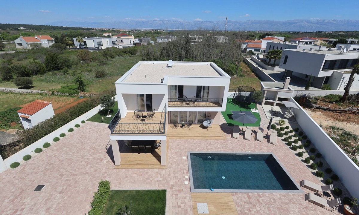 Zaton Villa | 3-bedroom villa in gorgeous Zaton with cool AC