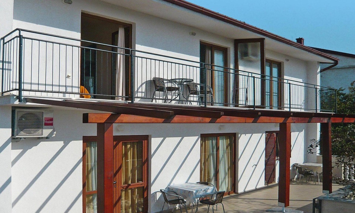 Starigrad Apartment | 3-Person Apartment in Starigrad