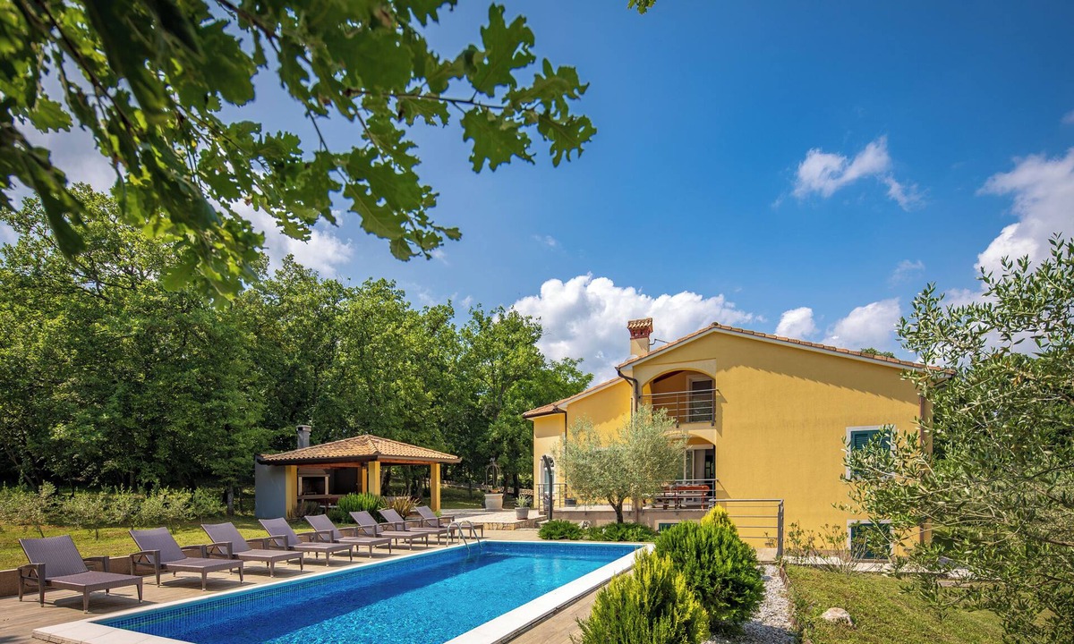 Kapelica Villa | 4 BDR Villa Filleona with Pool, Labin, Croatia