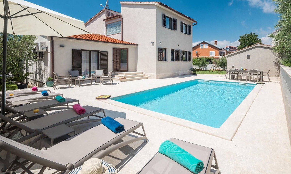 Medulin Apartment | 4 bedroom gorgeous apartment in Medulin