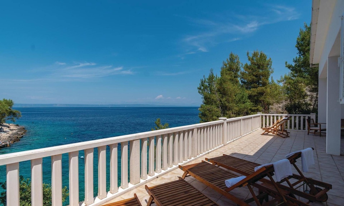 Prigradica House | 4 bedroom gorgeous home in Blato