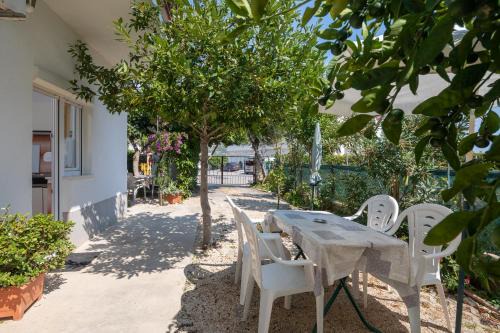 Stobrec Apartment | A 1 - apt near beach with patio parking and grill