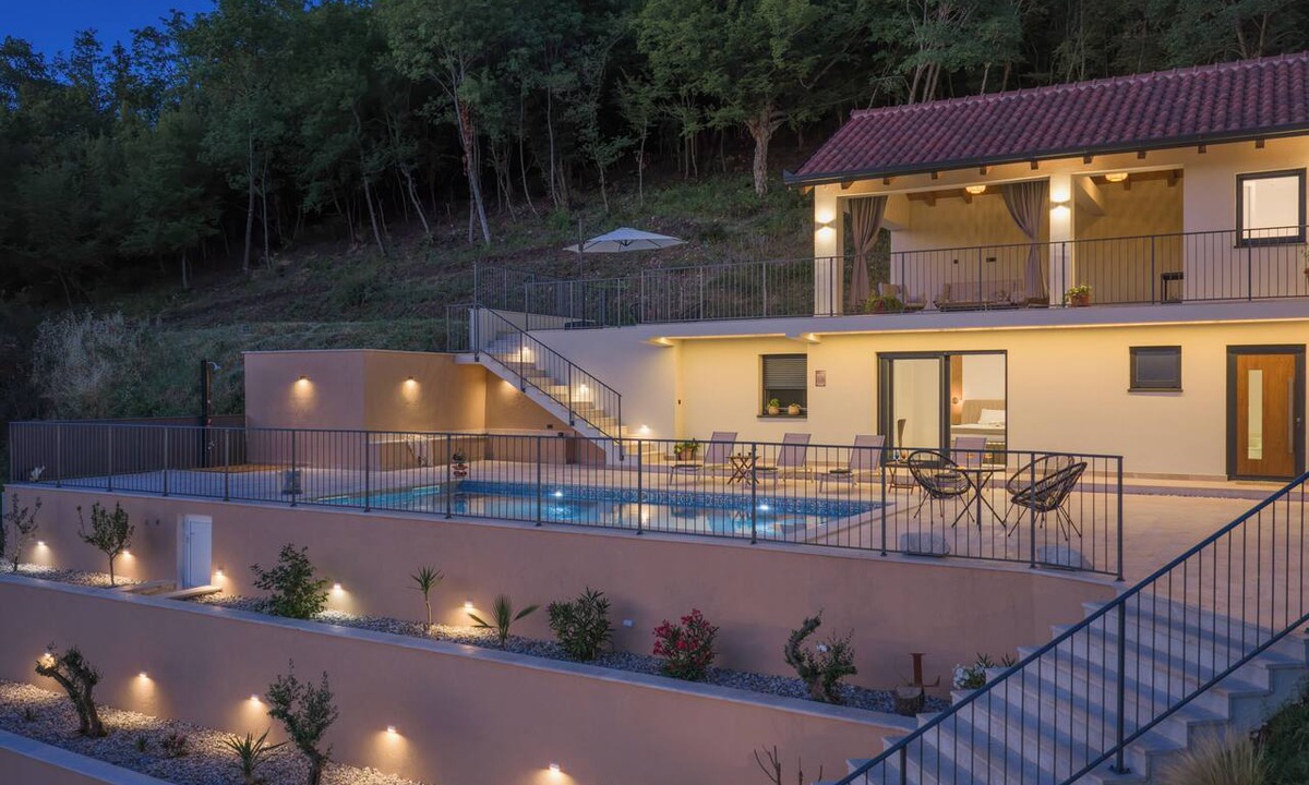 Citluk House | A 4-bedroom hilltop villa, with a magical view of two lakes