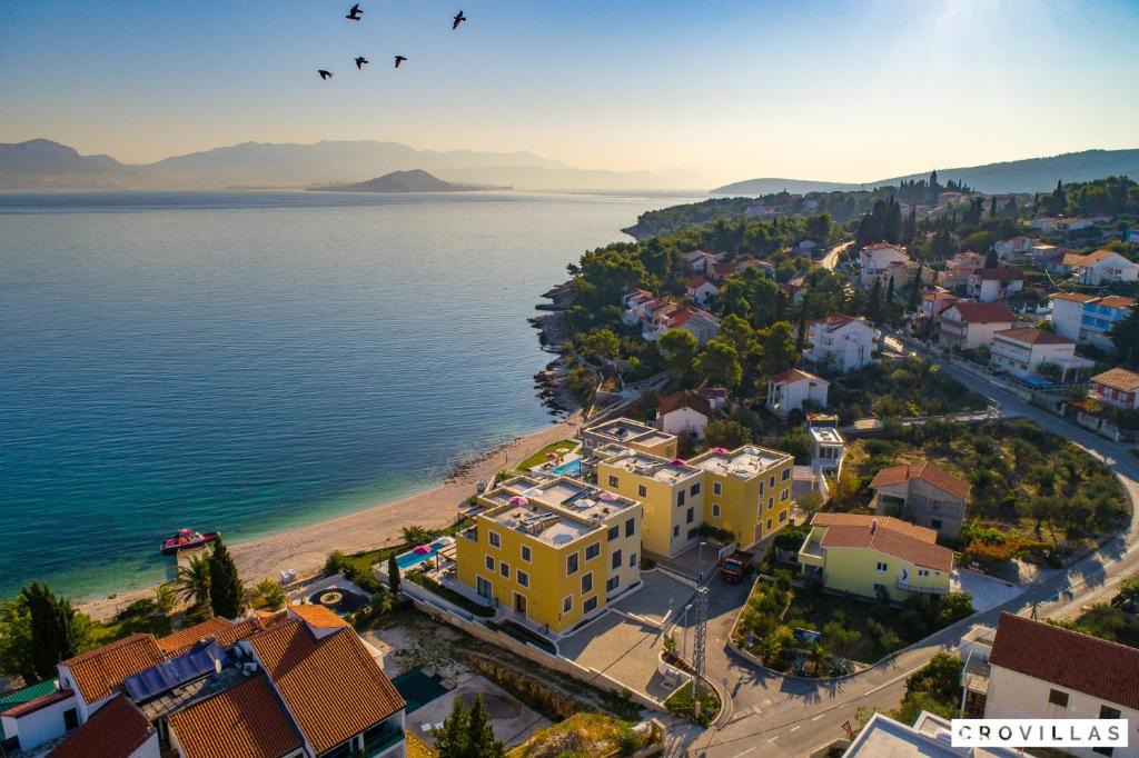 Slatine Villa | Acadia D