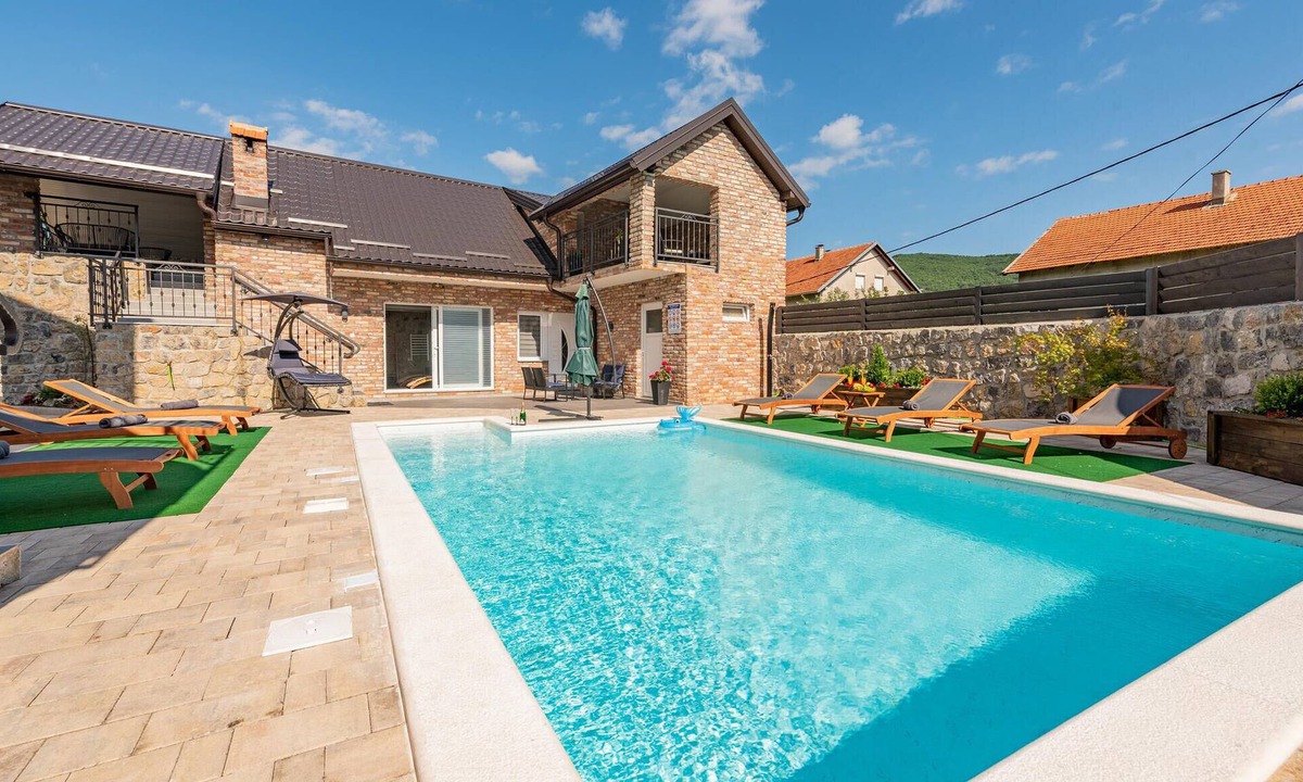 Gracac Apartment | Amazing apartment in Gracac