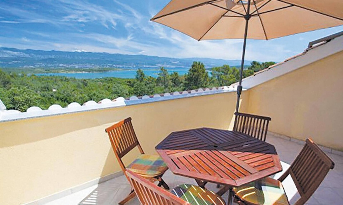 Cizici Apartment | Amazing apartment in Malinska with house sea view