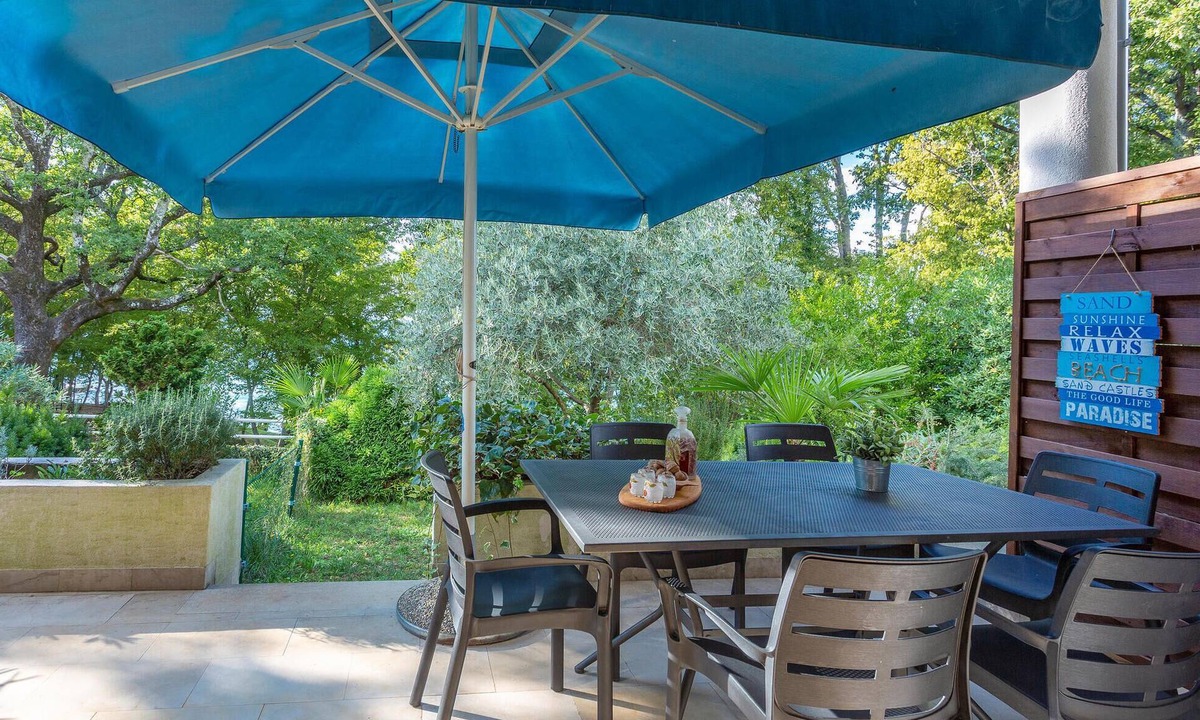 Njivice Apartment | Amazing apartment in Njivice with WiFi