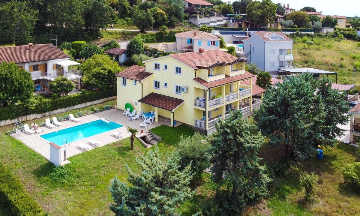 Mugeba Apartment | Amazing apartment in Porec with WiFi