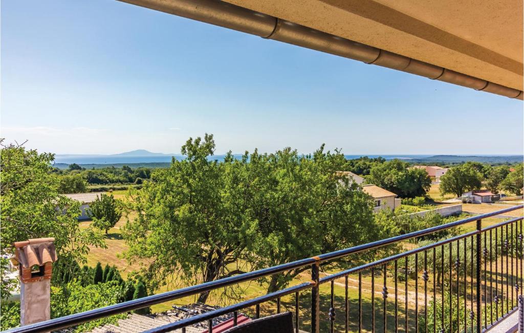 Valtura Apartment | Amazing Apartment In Valtura With Kitchen