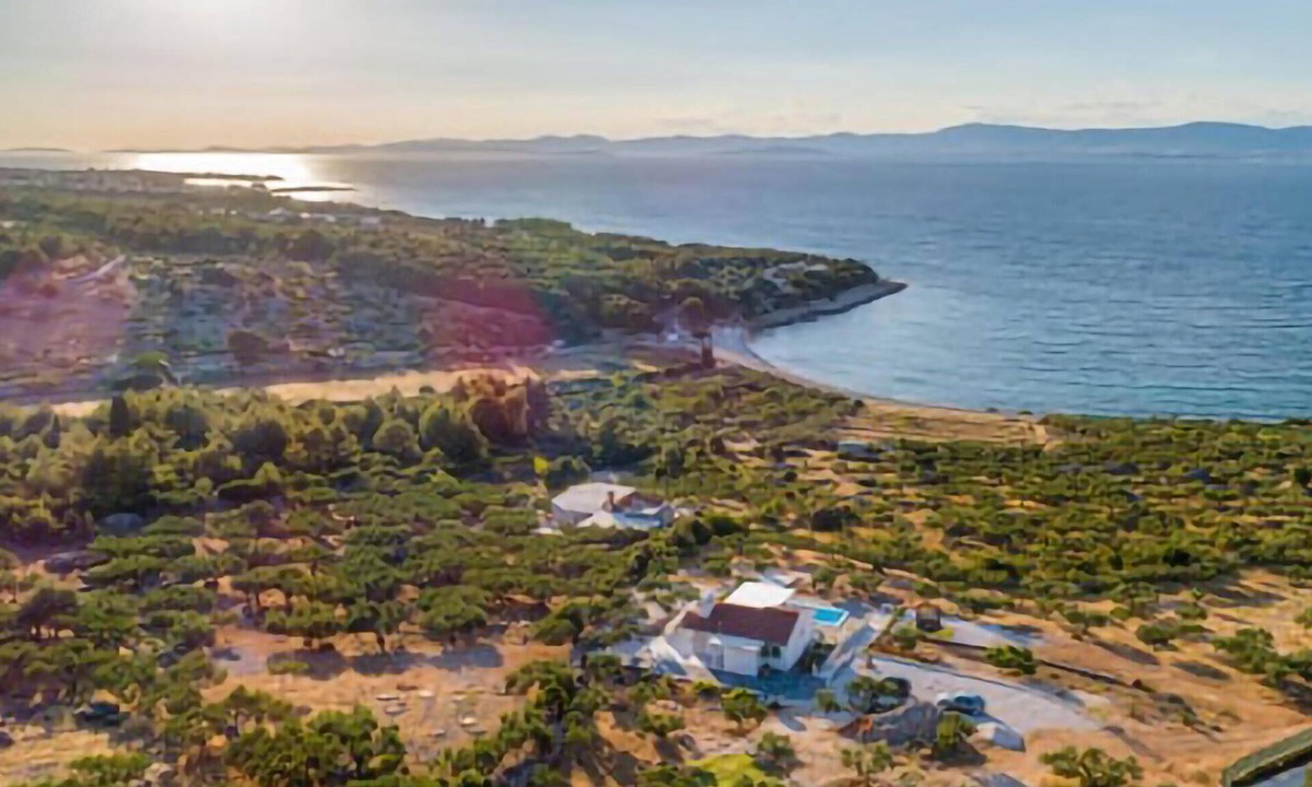 Supetar House | Amazing home in Splitska-Supetar