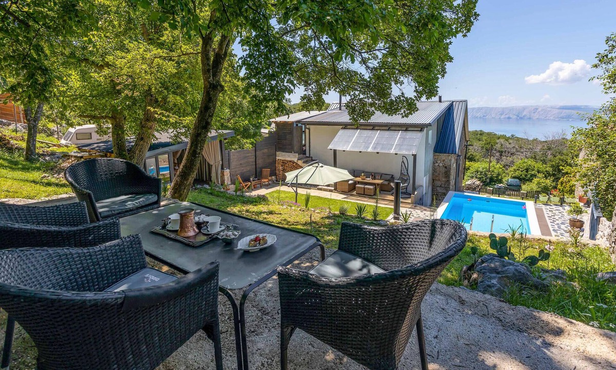 Ledenice House | Amazing home in Bater