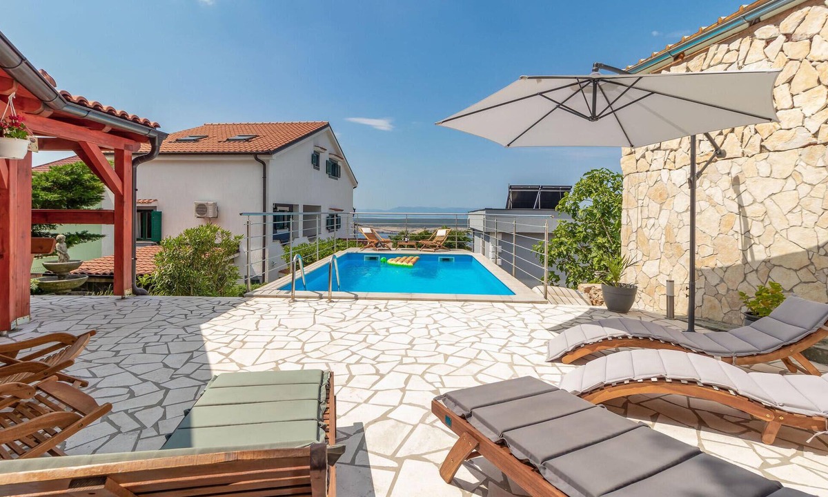Jadranovo House | Amazing home in Crikvenica with sauna