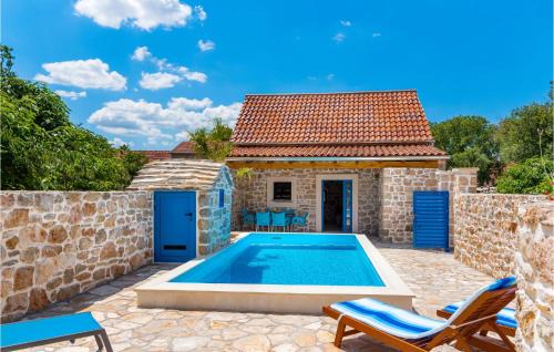 Drnis House | Amazing Home In Drnis