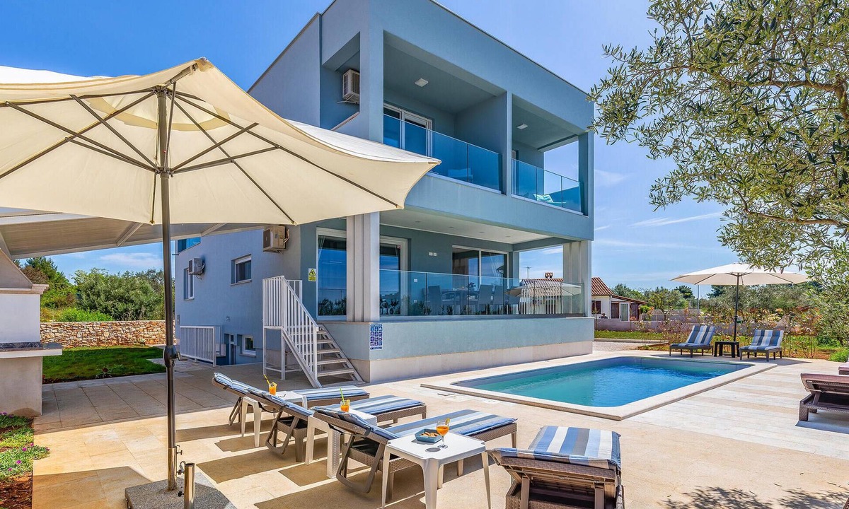 Fazana House | Amazing home in Fazana