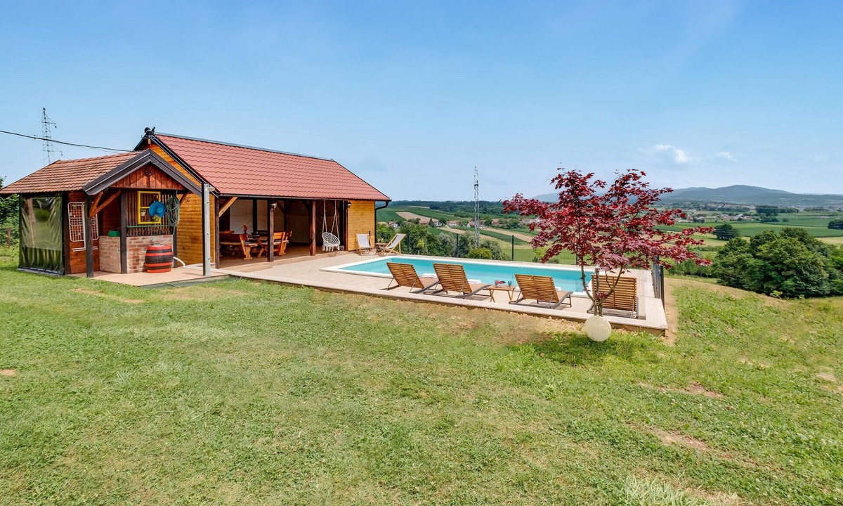 Daruvar House | Amazing home in Gornji Daruvar