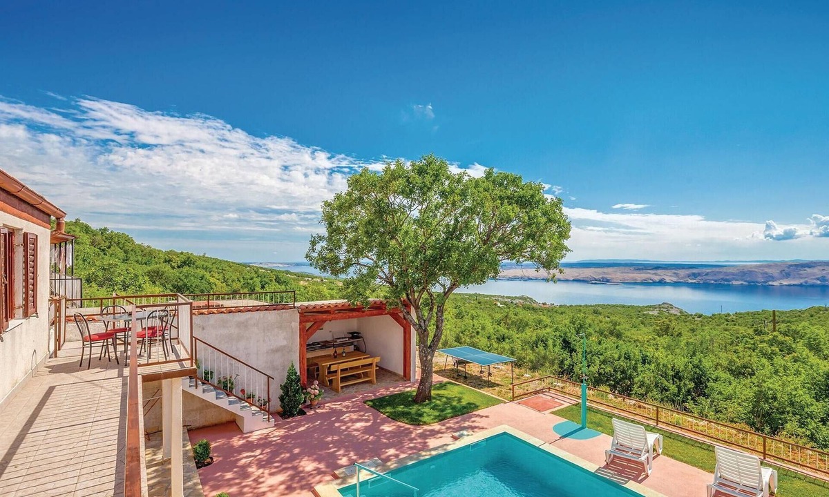 Senj House | Amazing home in Jablanac
