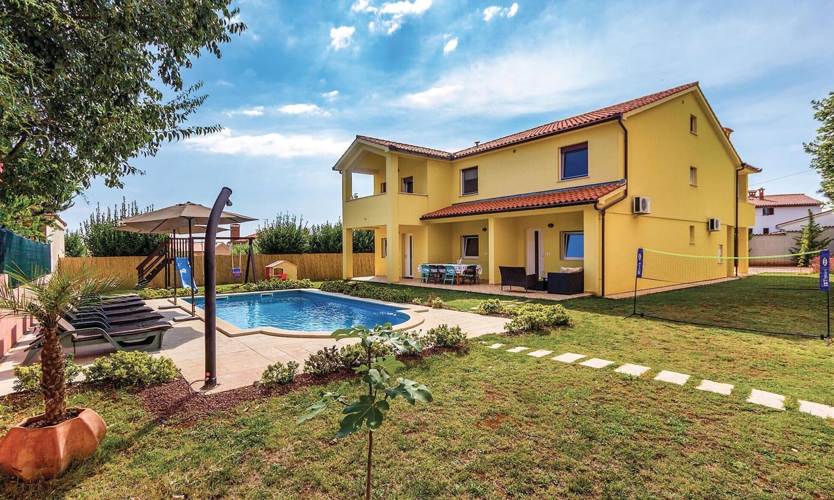 Medulin House | Amazing home in Medulin
