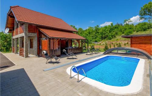 Perusic House | Amazing Home In Perusic With Sauna