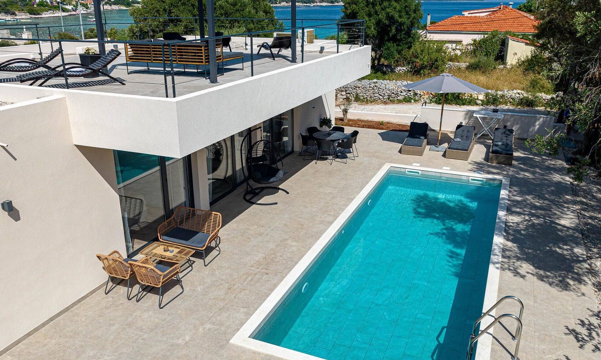 Prizba House | Amazing home in Prizba