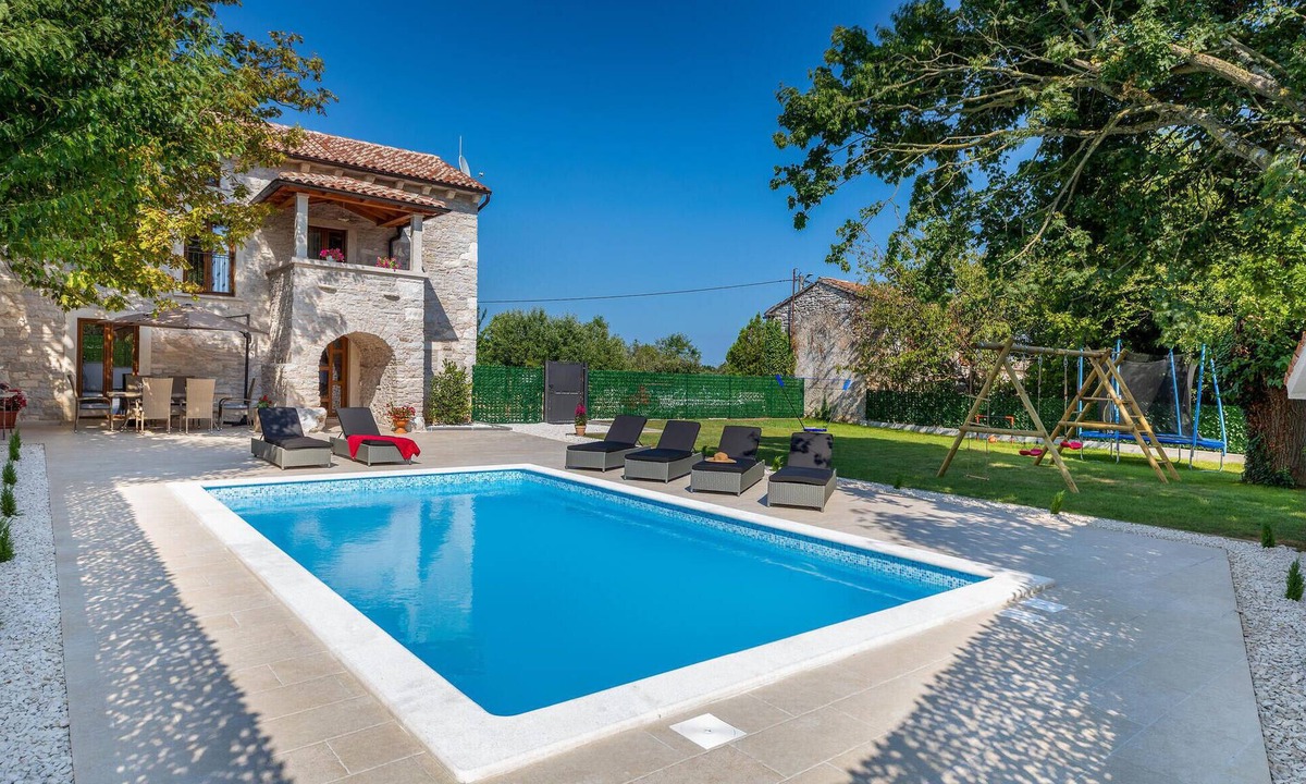 Rojnici House | Amazing home in Rojnici