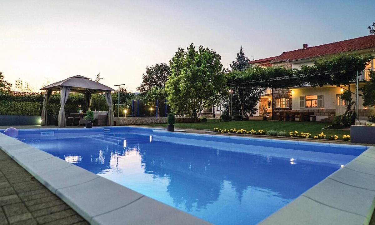Imotski House | Amazing home in Vinjani Donji