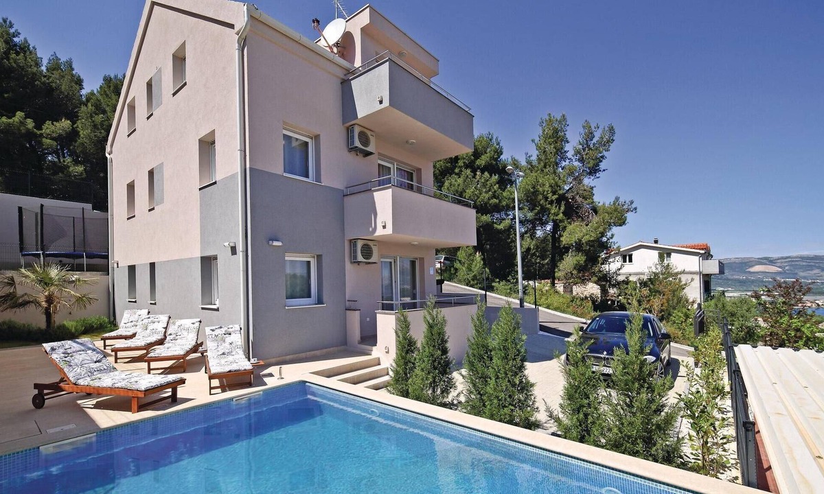 Businci House | Amazing home in Zedno