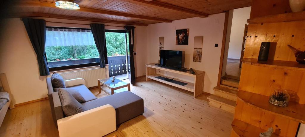 Gozd Martuljek Apartment | Apartma Vidic