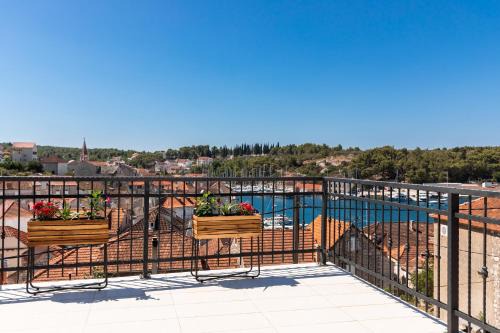 Milna (Brac) Apartment | Apartman AdriAttic