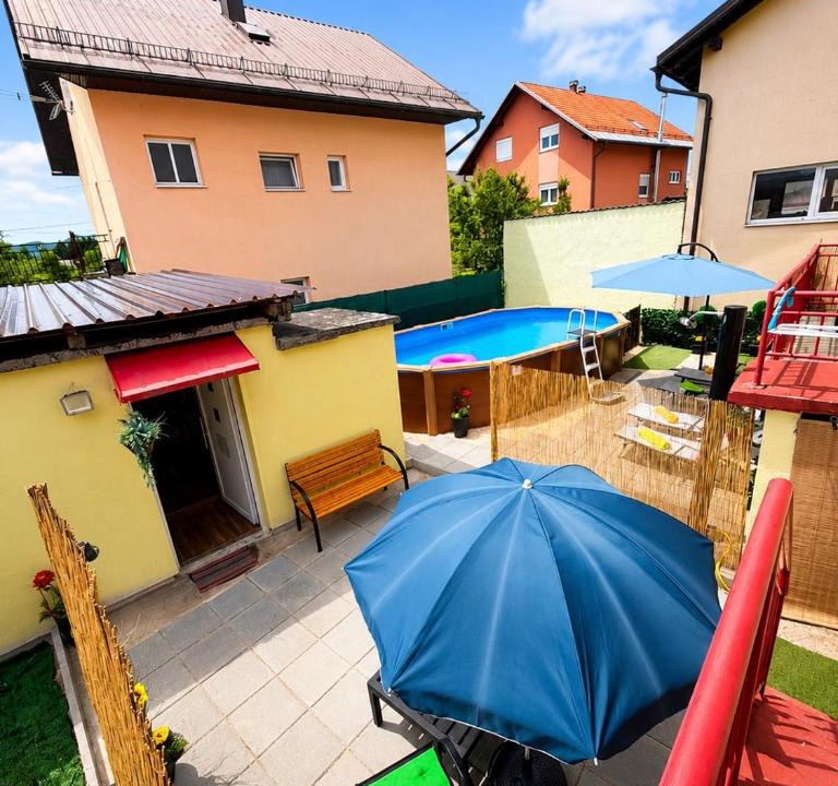 Gospic Apartment | Apartman Josip with Pool