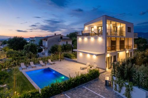 Omisalj Apartment | Apartmani Vila Mara M 4 heated pool and whirpool